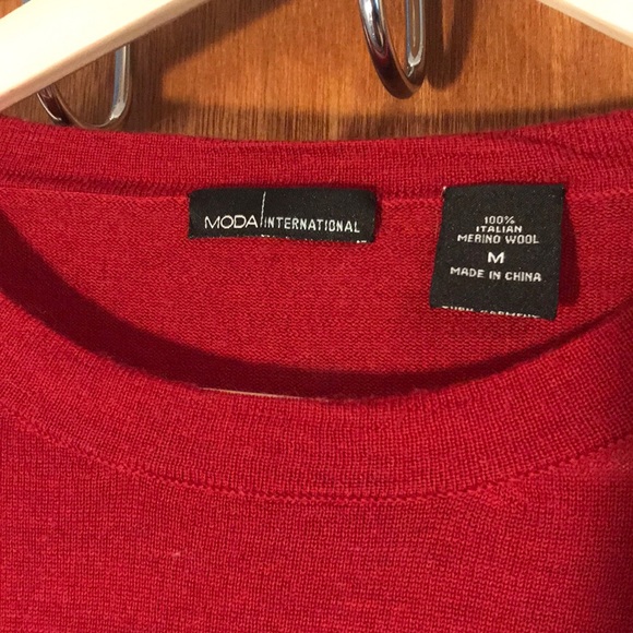 Moda International. Classic Morino Sweater - Picture 2 of 4